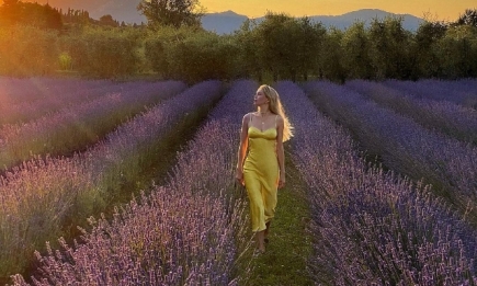 Это очень красиво: Вера Брежнева на лавандовом поле в Италии (ВИДЕО)