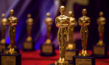 Они будут вручать заветные статуэтки "Оскар-2024": киноакадемия назвала имена первых звезд