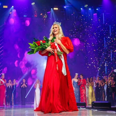 Впервые в истории конкурса: на "Мисс Америка-2024" победила военная красавица (ВИДЕО) - фото №1