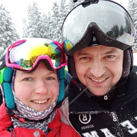 Все ближе к народу: Владимир Зеленский отдыхает на горнолыжном курорте в Буковеле - фото №1