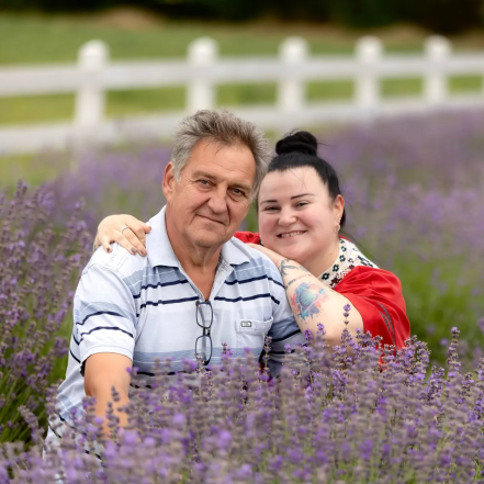 Батько Альони Альони