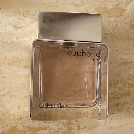 Эти мужские духи привлекают женское внимание