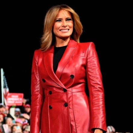 Образ дня: Мелания Трамп в красном кожаном пальто и "хищных" лодочках (ФОТО) - фото №2
