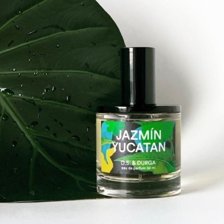 Какой аромат выбрать на весну 2026 - модные духи с цветочными нотами