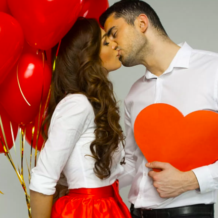 Щоб точно догодити коханій половинці: що краще не дарувати на День Валентина - фото №1