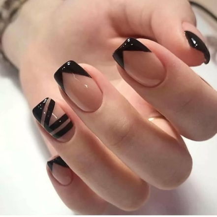 Черный френч сейчас в тренде: стильные идеи для ногтей с черными кончиками (ФОТО) - фото №3