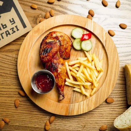 Голлівудська акторка Анджеліна Джолі завітала до пабу