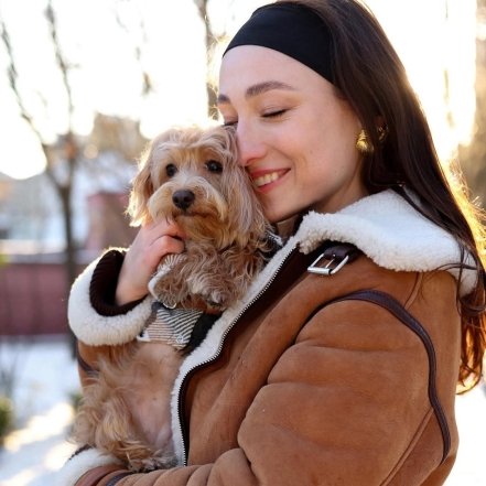 Анастасия Половинкина и ее собачка, фото