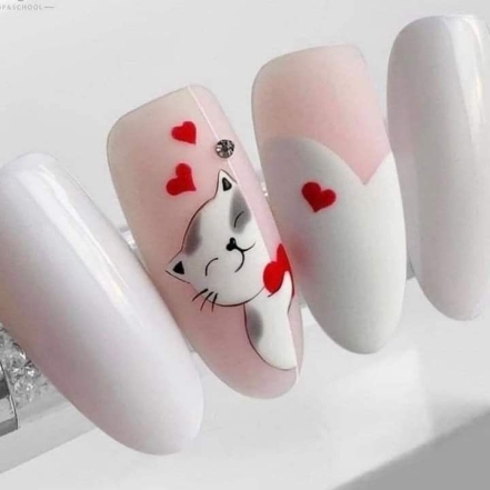 Любовные сюжеты на ногтях: маникюр на День Валентина с картинками (ФОТО) - фото №1