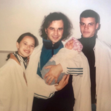 Виктор Павлик с новорожденным сыном Павлом