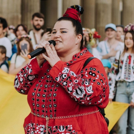ТОП-5 самых ярких образов украинской рэп-исполнительницы alyona alyona (ФОТО) - фото №5