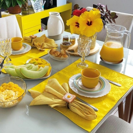 Изысканно и аппетитно: как сервировать стол в желтых цветах (ФОТО) - фото №3