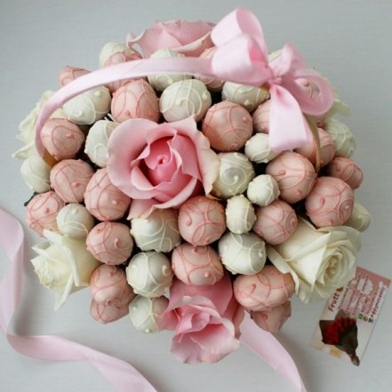 Сладкие и фруктовые: эксклюзивные букеты на День Валентина.