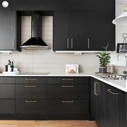 Сміливо і незабутньо: як може виглядати екстравагантна кухня у чорному кольорі (ФОТО) - фото №9
