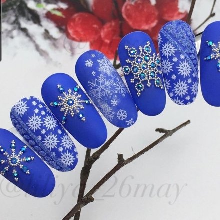 Креативный маникюр на Новый год