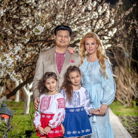 День вышиванки: украинские звезды показали свои вышиванки и рассказали об отношении к символической одежде (ФОТО) - фото №4