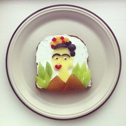 Портрет Фріди Кало з продуктів