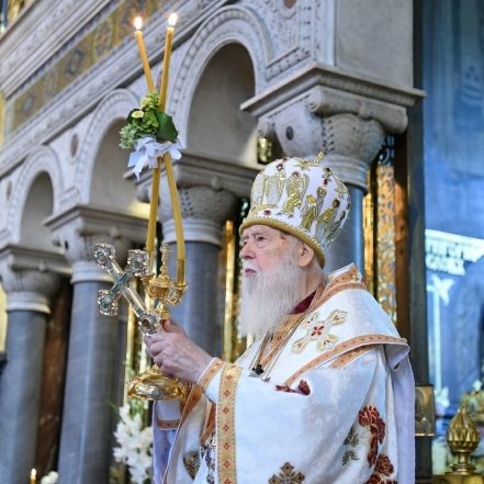 Патріарх Філарет фото з богослужіння