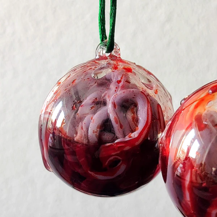 Удивительные украшения на елку