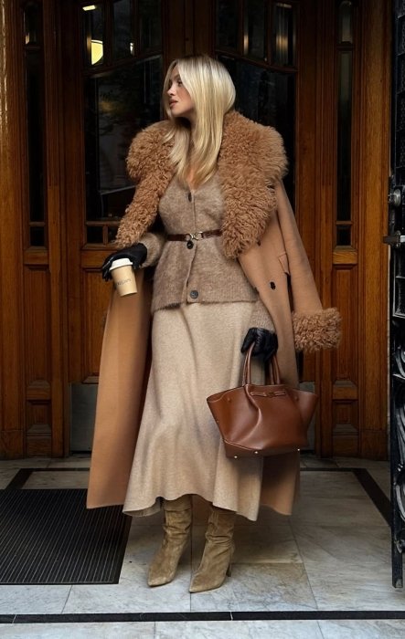 Пальто з хутряним коміром, фото