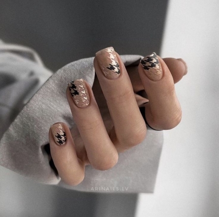 Маникюр в стиле Коко Шанель: изящные ногти для женщин любого возраста (ФОТО) - фото №14