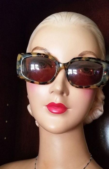 Леопардові окуляри вже вийшли з моди