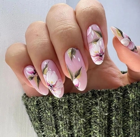 Цветы на ногтях, фото