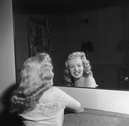 Мэрилин Монро: досье на легендарную блондинку, от которой млели все мужчины (ФОТО) - фото №6