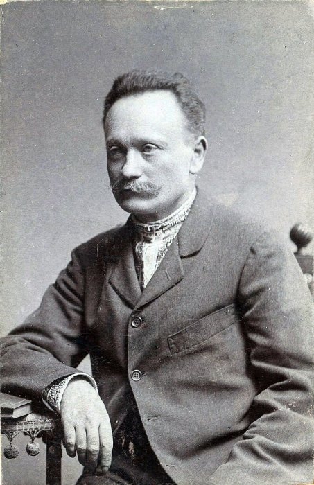 Иван Франко в вышиванке, фото