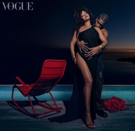 Беременная Рианна впервые снялась с сыном и возлюбленным A$AP Rocky для Vogue (ФОТО) - фото №1