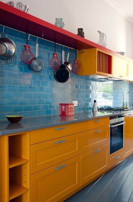 Желто-голубая кухня: трендовые варианты интерьера в национальных цветах (ФОТО) - фото №12