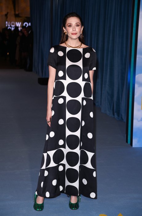 Елізабет Олсен - сукня з горохим принтом