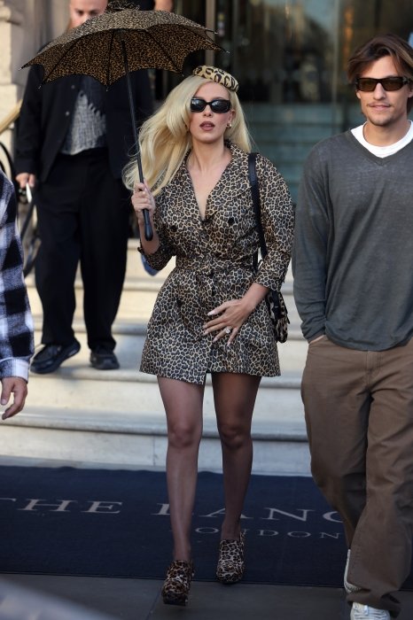 Милли Бобби Браун соблазнилась на леопардовый принт - свежие фото актрисы