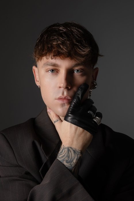 Артем Пивоваром не делится личной жизнью с поклонниками