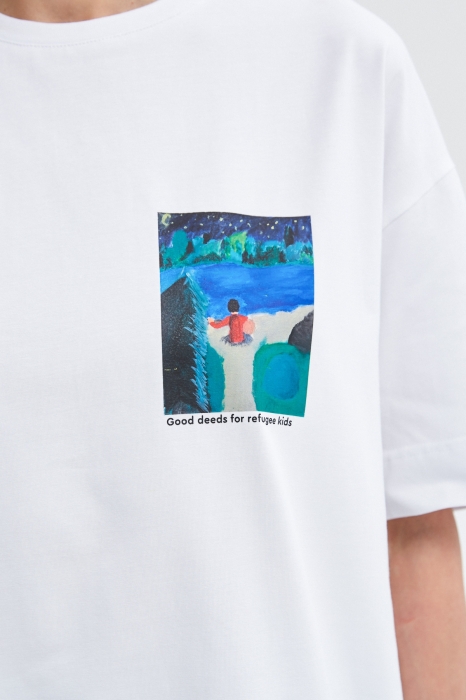 Колекція футболок бренду MustHave з малюнками дітей-переселенців