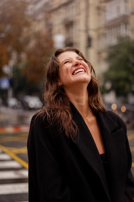 Анастасия Иванюк — большое интервью о секретах красоты, уходе за кожей и актерстве.