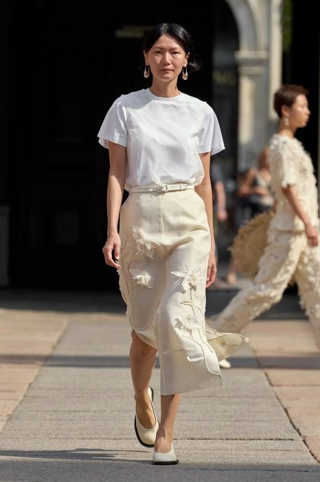 Модные образы в белом цвете.