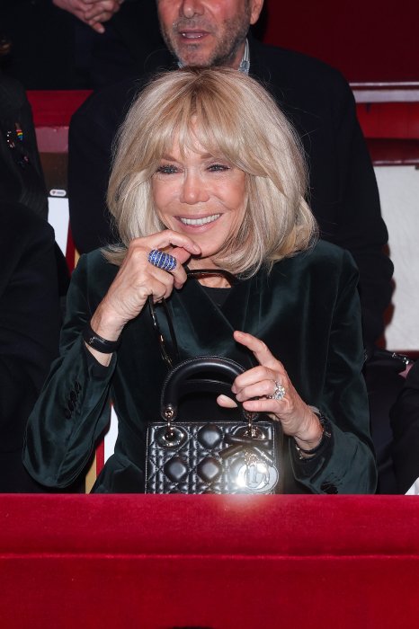 Брижит Макрон на Неделе моды в Париже.