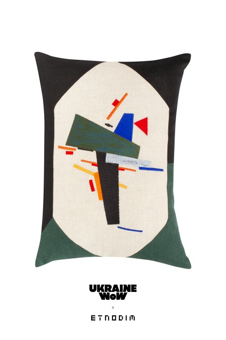 Подушка Малевича, которая стала началом авангарда, представлена на выставке в Киеве.