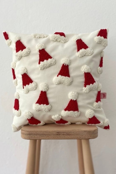 По-новогоднему мягко: модные праздничные подушки для вашего интерьера (ФОТО) - фото №12