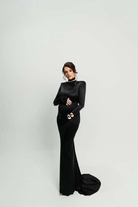 Мода для беременных: трендовые образы на зиму 2025-2026 и правила многослойности