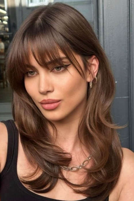 Какие стрижки выглядят стильно под головными уборами.