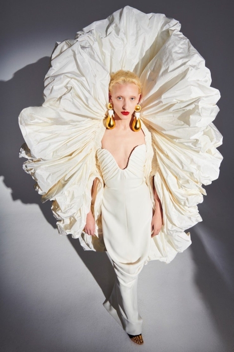 231 секунда высокой моды: обзор новой коллекции Schiaparelli Haute Couture (ФОТО+ВИДЕО) - фото №2