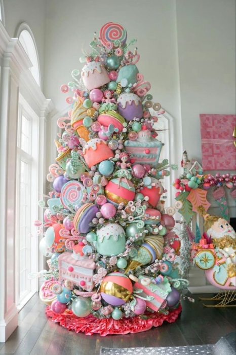 Цукерки та іграшки: екзотичні новорічні ялинки для дитячої кімнати (ФОТО) - фото №11