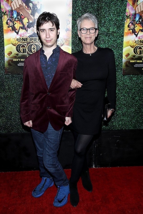 Звезда фильмов ужасов Джейми Ли Кертис сообщила, что ее 25-летний сын совершил трансгендерный переход - фото №1