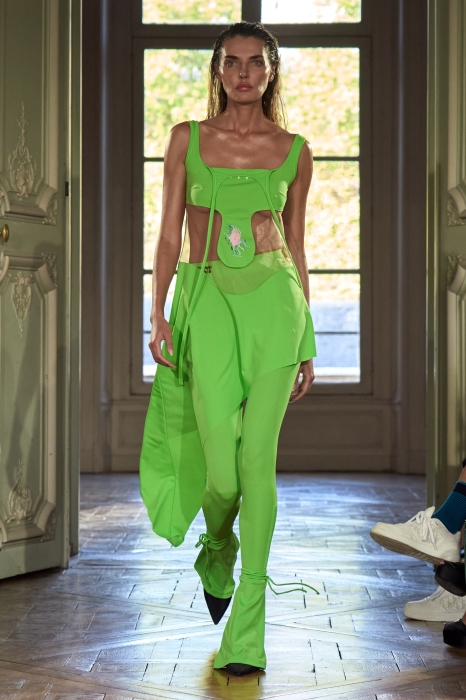 Нова колекція Андре Тана, присвячена жіночому лону, стала сенсацією на Тижні моди у Парижі - фото №8