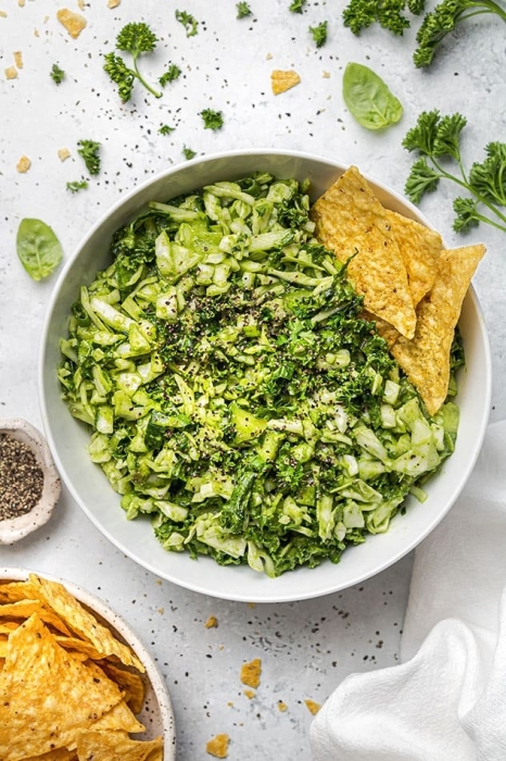 Як приготувати простий смачний весняний салат