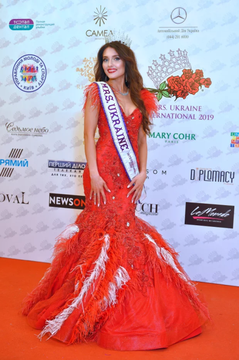 Дружина Олександра Поплавського — Аліна Поплавська