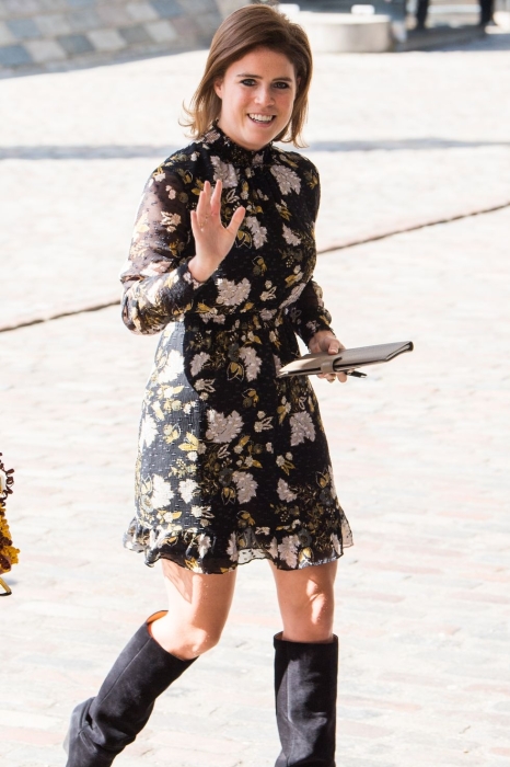 Королевские замашки: ТОП-5 самых стильных образов принцессы Евгении (ФОТО) - фото №5