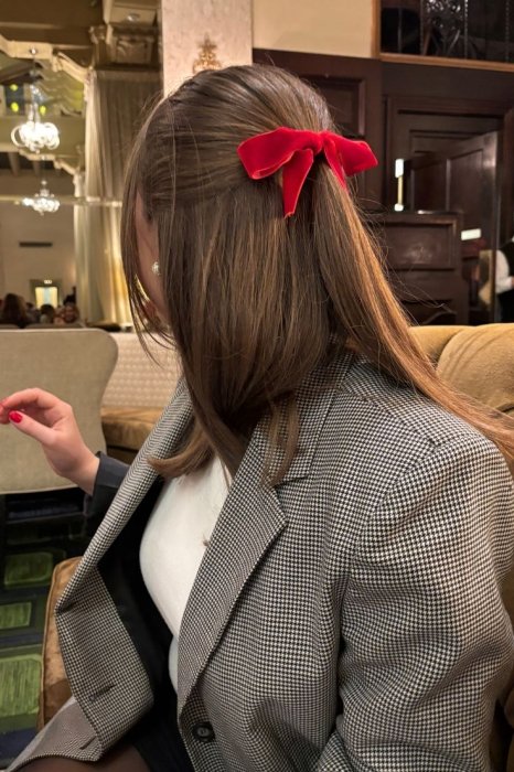 Модные и простые прически на День Валентина.